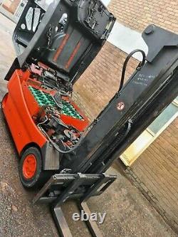 2.0t Linde 4 Wheel Forklift Truck E20-02 Available for Local Rental or HP