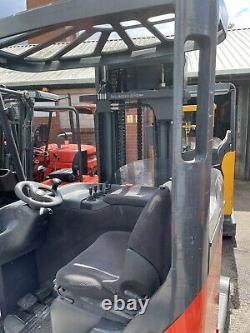 Forklift Truck Linde Electric Reach Truck