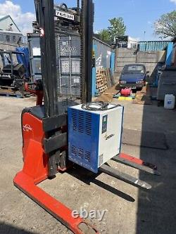 Forklift Truck Linde L14AS Electric Stacker Truck