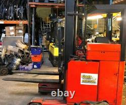 LANSING LINDE R20 PN Electric Forklift Reach Truck breaking for parts only