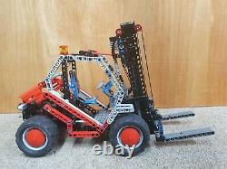Lego 8416 Fork lift truck FLT 100% complete Linde Toyota Hyster Jungheinrich