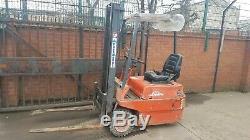 Linde 1.2 ton, 3 wheel electric Fork Lift Truck with charger