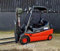 Linde E25 Electric Counterbalance Forklift Truck- Full Free Lift Triple Mast-Con