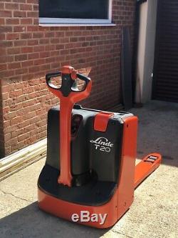 Linde T20 electric power Pallet Truck/ Forklift 2015 Only 120 Hours