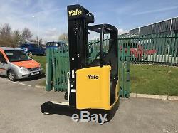 Yale Reach truck forklift truck lift truck linde Toyota warehouse bendi