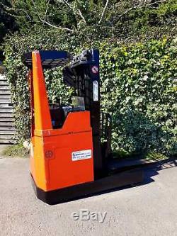 Bt Chariot À Mât Rétractable / Forklift- Électrique -bande Aisle -hyster, Linde