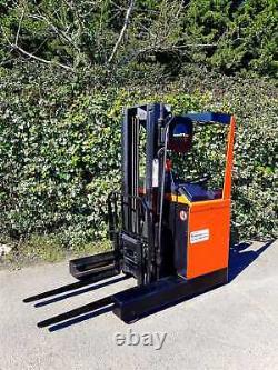 Bt Reach Truck/forklift- Electric -narrow Aisle -hyster, Linde