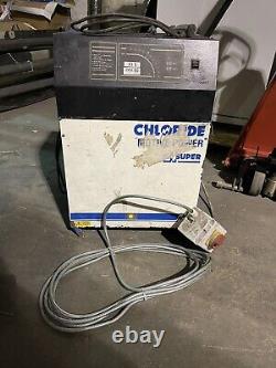 Chargeur de batterie de chariot élévateur au chlorure 24V 60 ampères Linde Etc Fork Lift